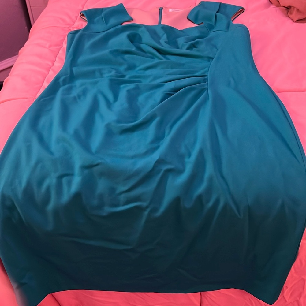 Beautiful Neckline and Ruched Front Sheath Midi Dress